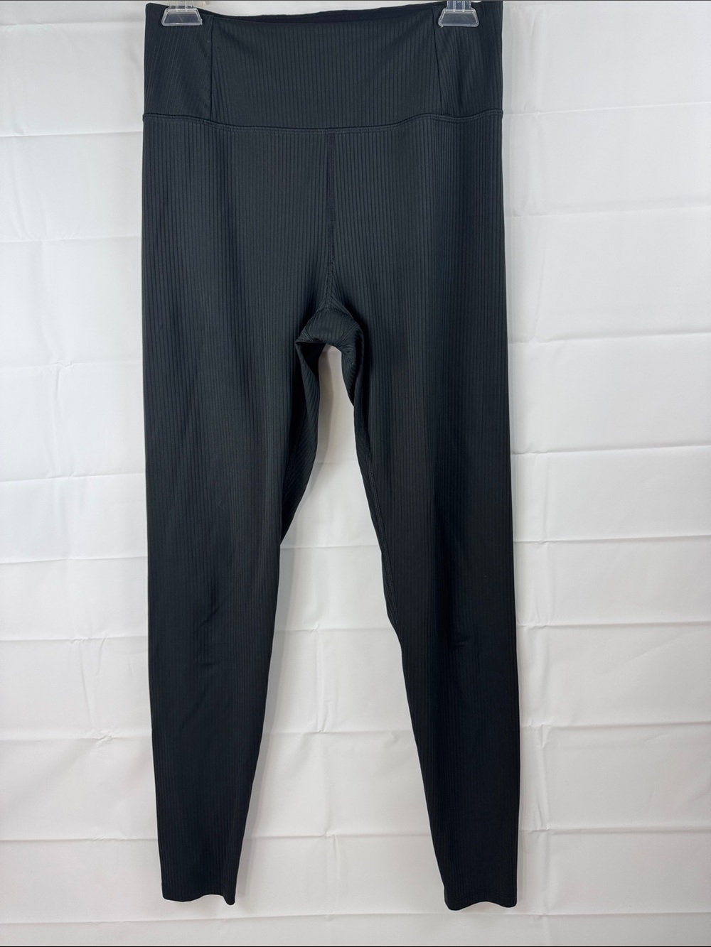 TITLE
Girlfriend Collective Black Ribbed High Rise Leggings Size Medium